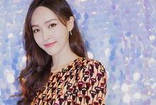 爱豆吃瓜娱乐酱白鹿,爱豆吃瓜娱乐酱，揭秘娱乐圈幕后故事